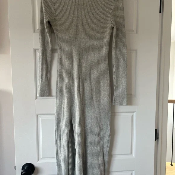 Divided Light Gray Ribbed Knit Top - Picture 2 of 5